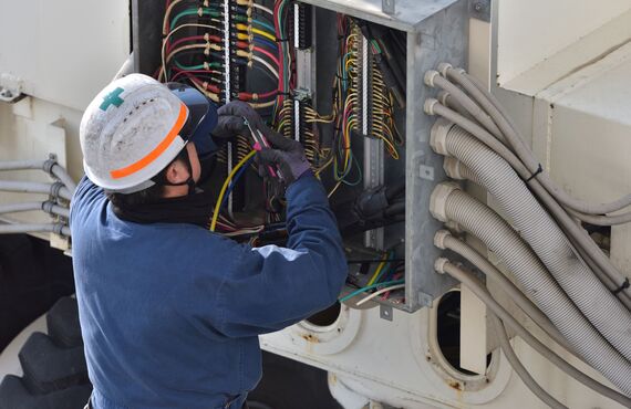 佐賀で電気通信工事に着手する施工業者は正社員として働く方を募集中です